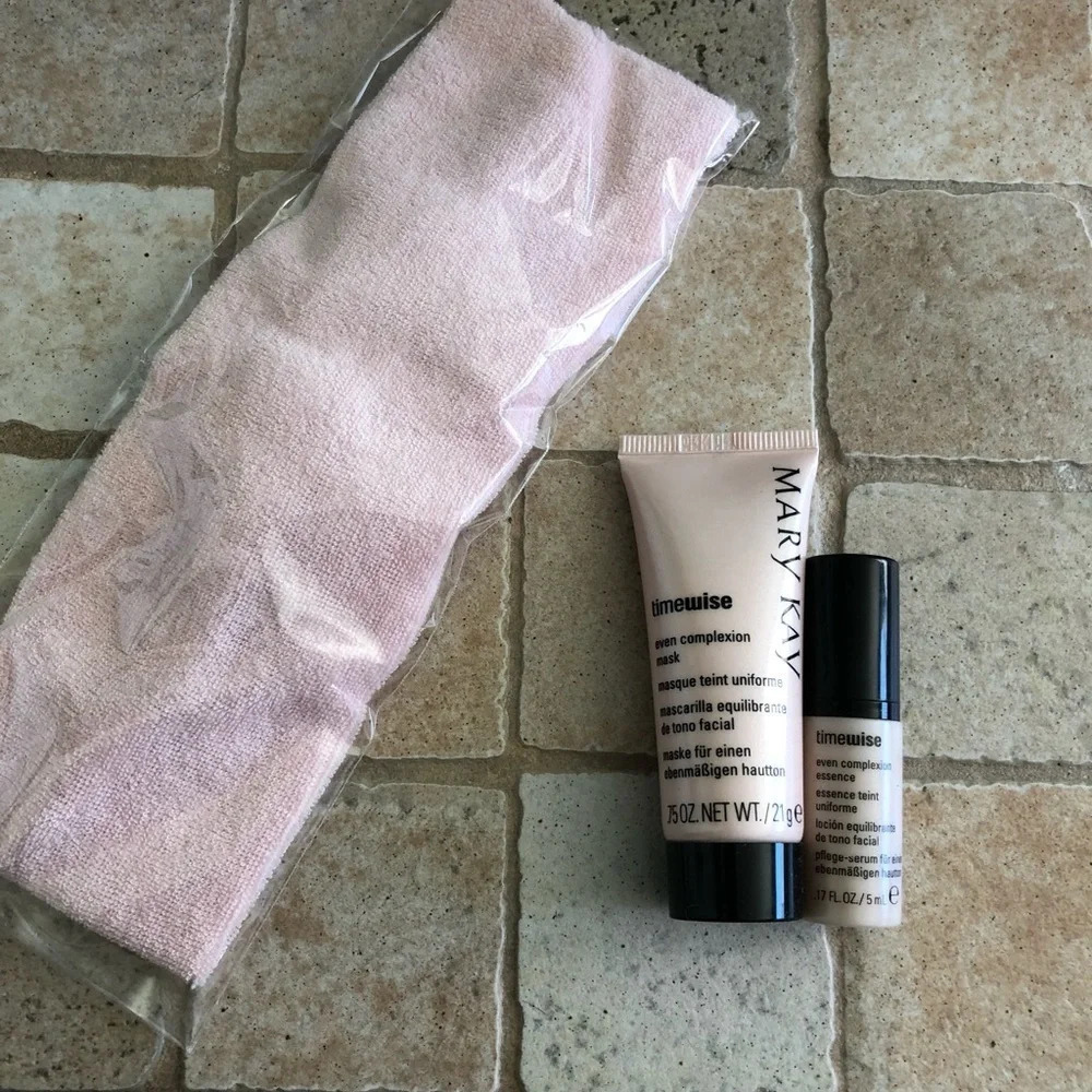 NWT Mary Kay Timewise Mini Even Complexion Set New in Box